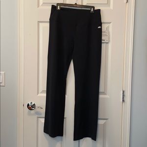 Roots yoga pants straight leg